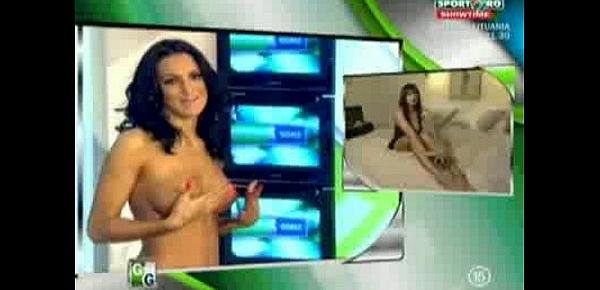  Goluri si Goale ep 16 Miki si Roxana (Romania naked news)